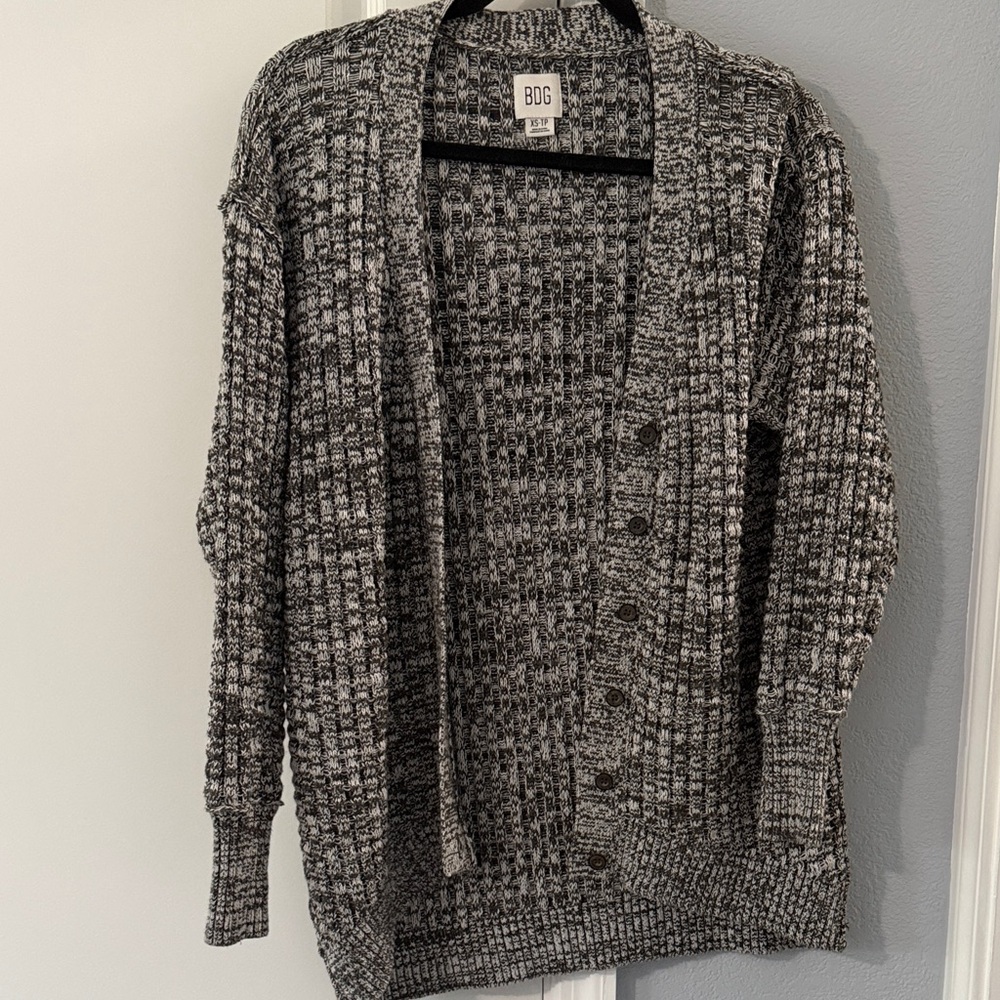 BDG women’s olive green and White Knit Cardigan